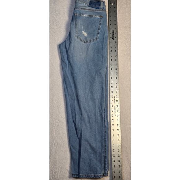 Fashion Nova Medium Wash Boyfriend Straight Leg Jeans Size 5/27 Distressed - Picture 7 of 7